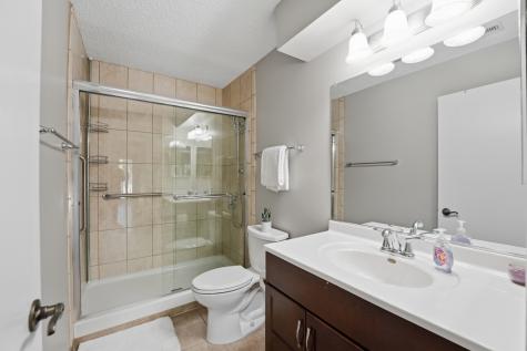 520 Biesterfield Road Elk Grove Village IL 60007