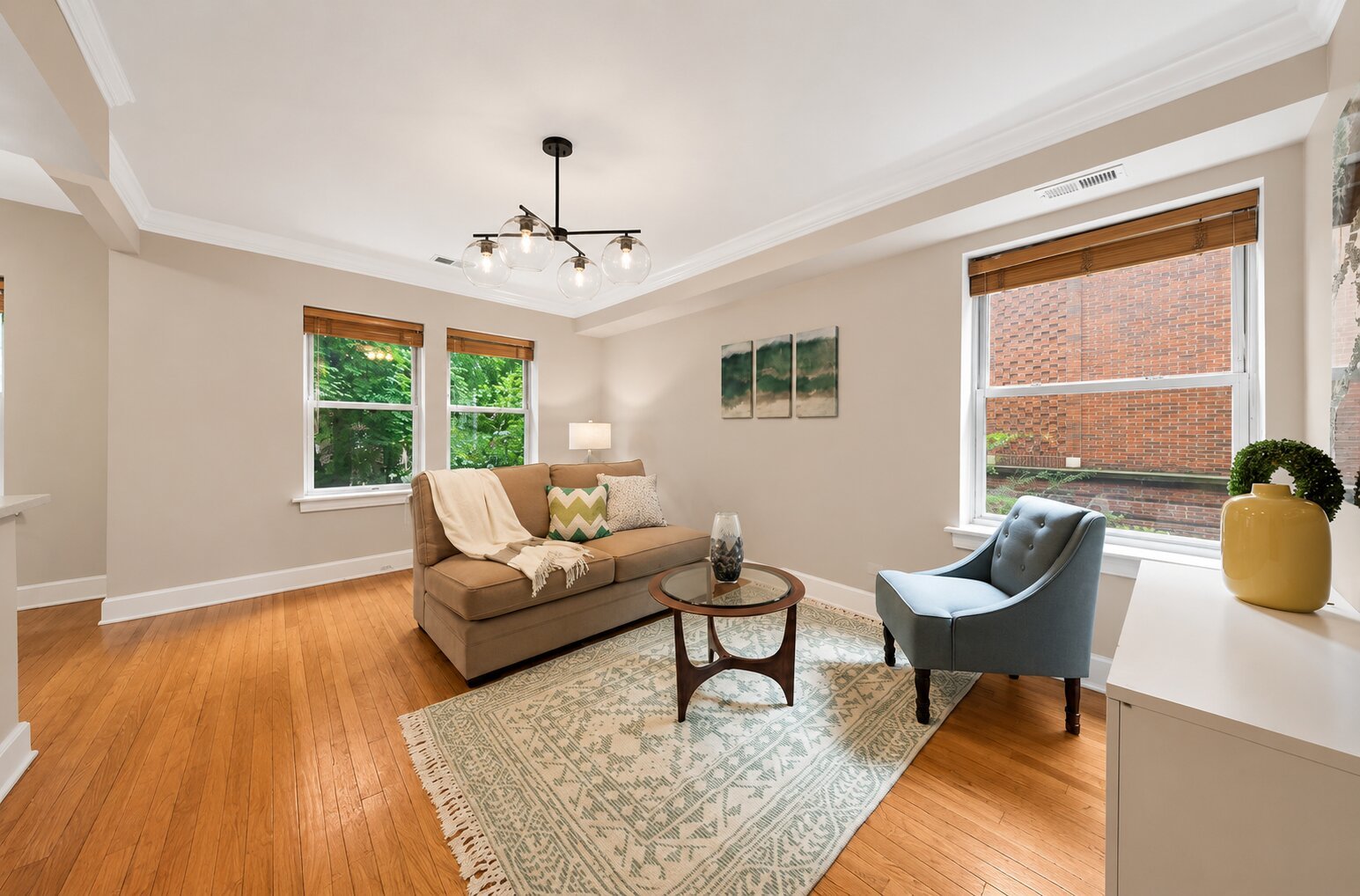 3458 North Janssen Avenue Chicago IL 60657