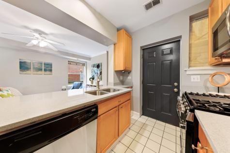 3458 North Janssen Avenue Chicago IL 60657