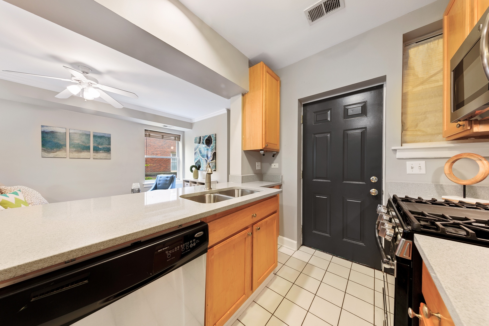 3458 North Janssen Avenue Chicago IL 60657