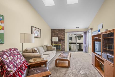 213 Winding Oak Lane Buffalo Grove IL 60089