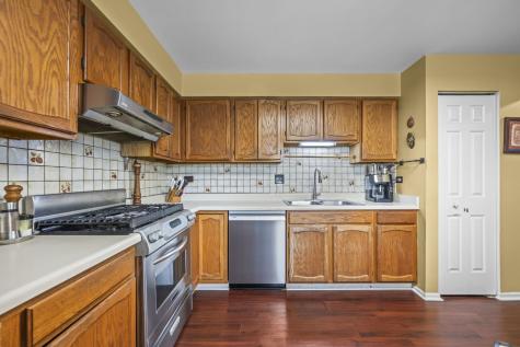 213 Winding Oak Lane Buffalo Grove IL 60089
