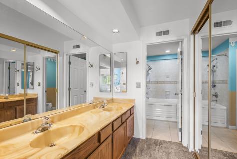 213 Winding Oak Lane Buffalo Grove IL 60089