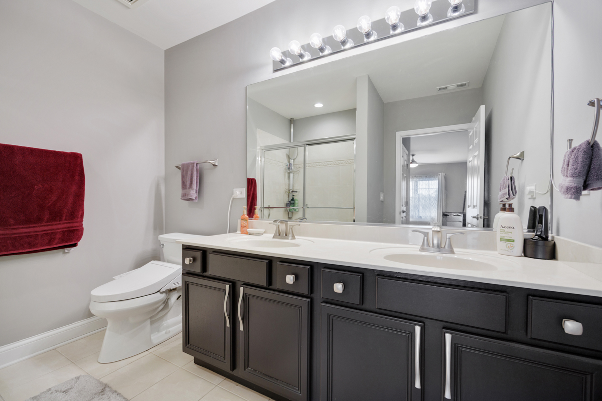 14 South Prospect Street Roselle IL 60172