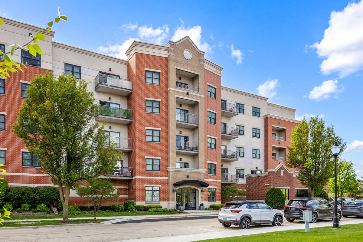 14 South Prospect Street Roselle IL 60172