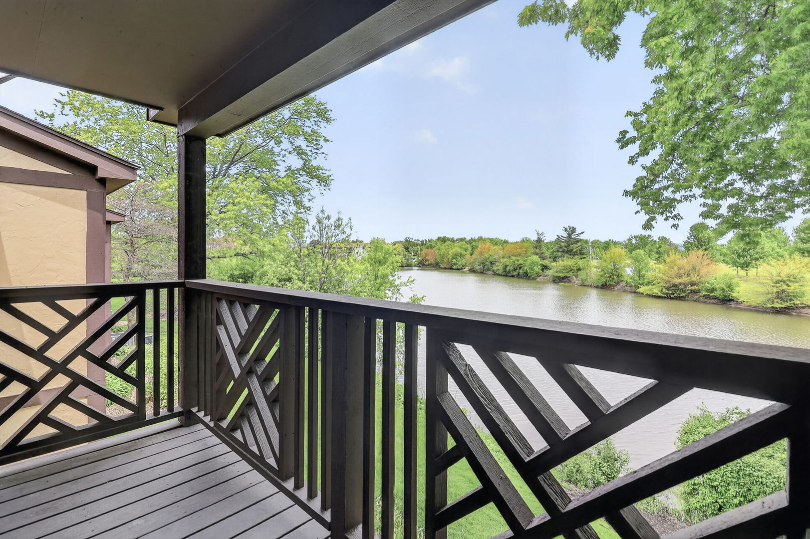 1715 Lakecliffe Drive Wheaton IL 60189
