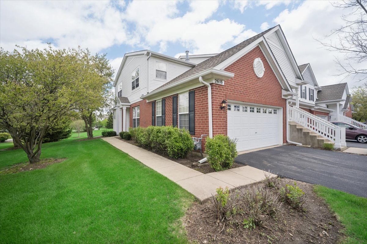 2616 Christie Drive Algonquin IL 60102