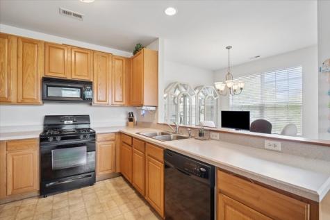 2616 Christie Drive Algonquin IL 60102