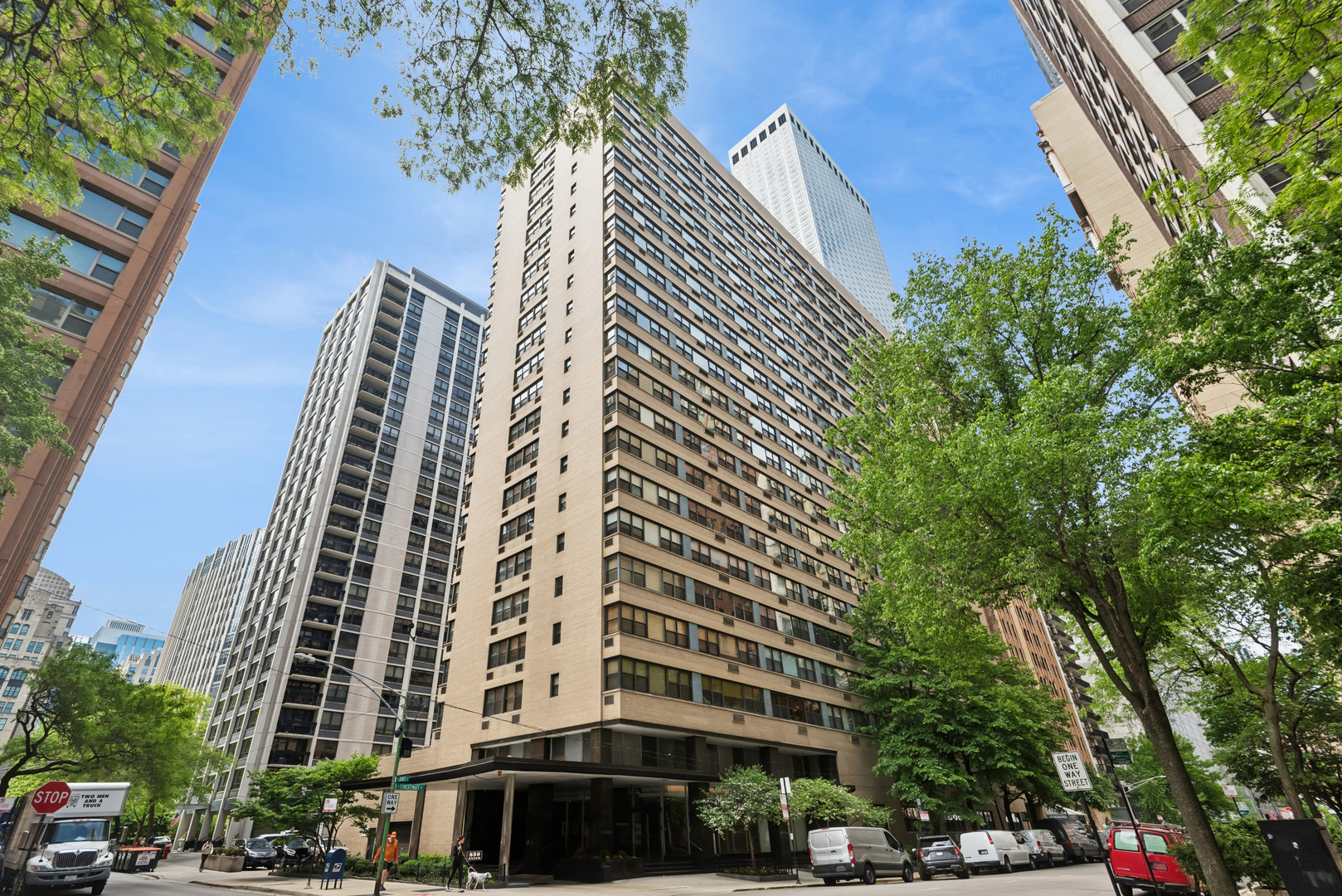 850 North Dewitt Place Chicago IL 60611