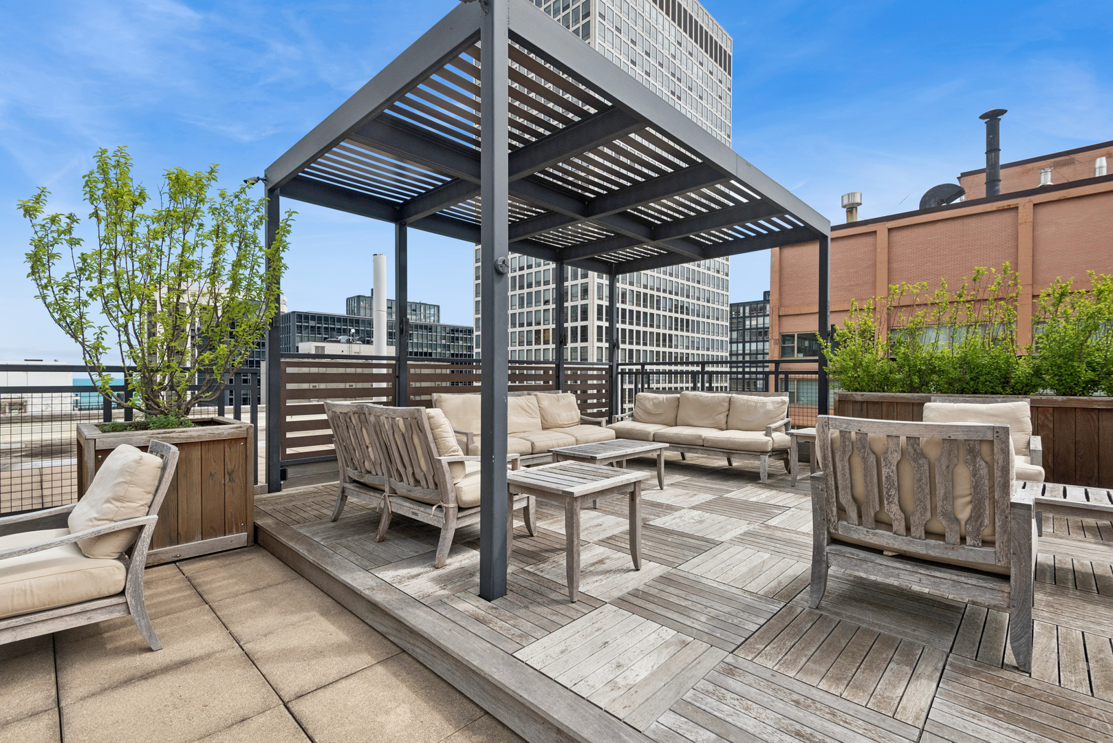 850 North Dewitt Place Chicago IL 60611