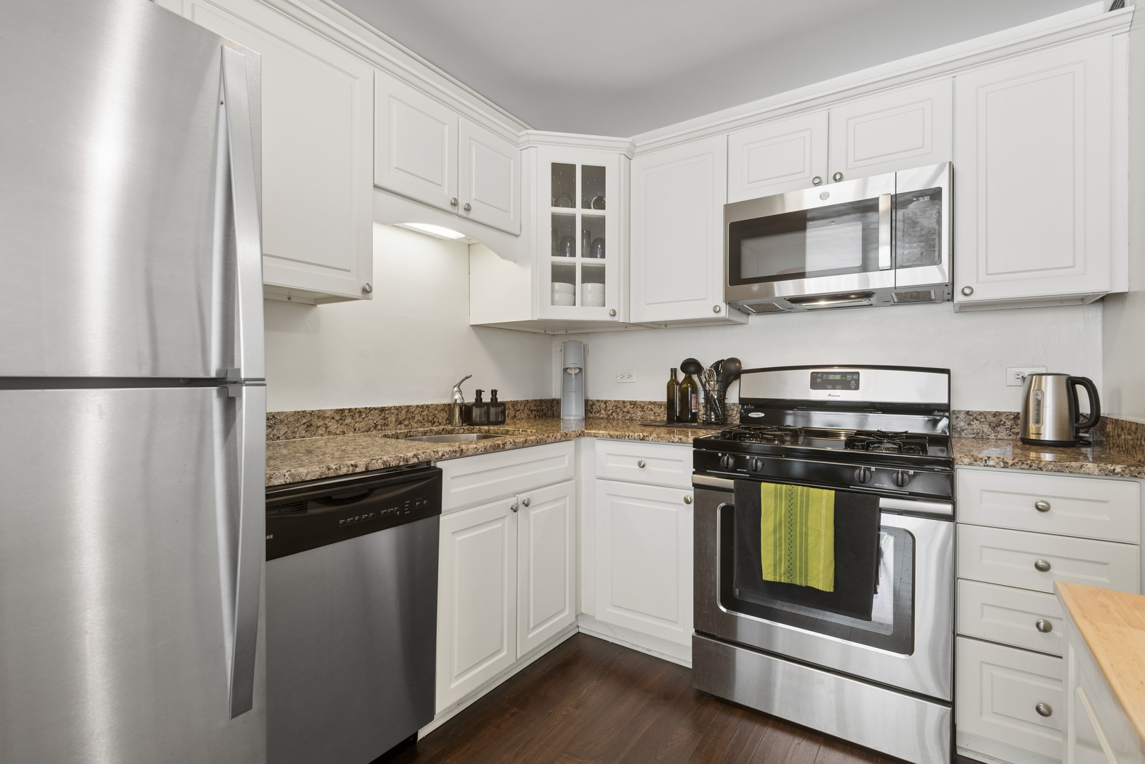 850 North Dewitt Place Chicago IL 60611