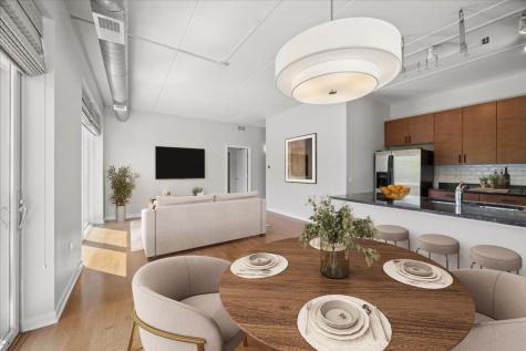873 North Larrabee Street Chicago IL 60610