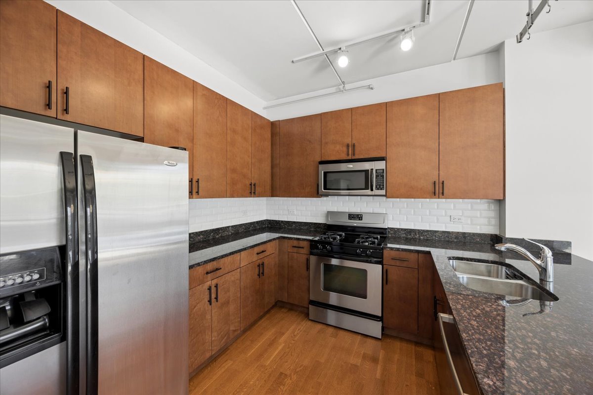 873 North Larrabee Street Chicago IL 60610
