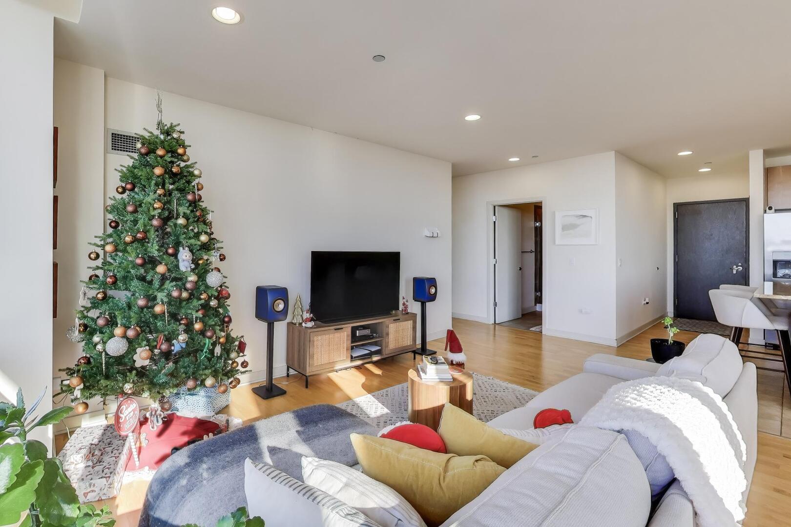 737 West Washington Boulevard Chicago IL 60661