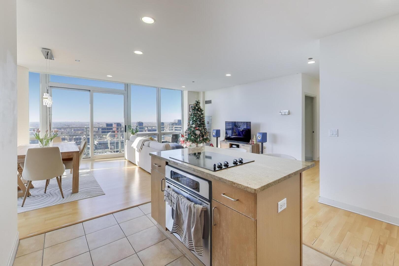 737 West Washington Boulevard Chicago IL 60661