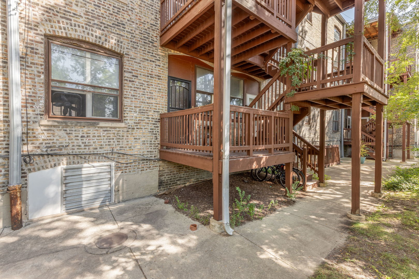 953 East 61st Street Chicago IL 60637