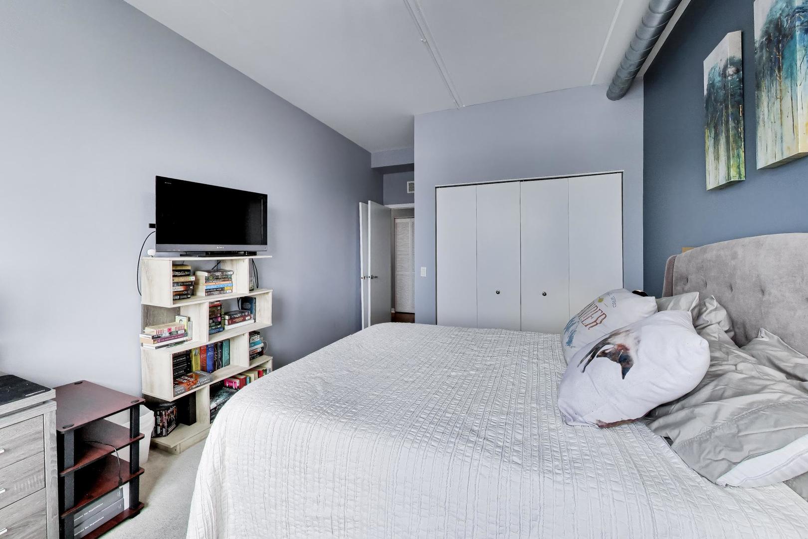 873 North Larrabee Street Chicago IL 60610
