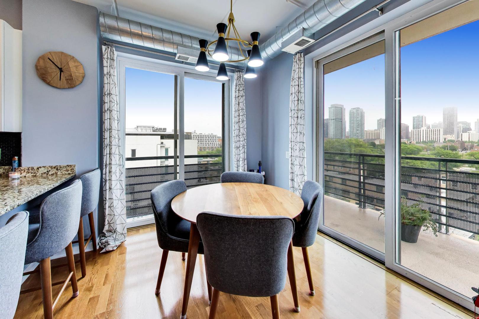 873 North Larrabee Street Chicago IL 60610