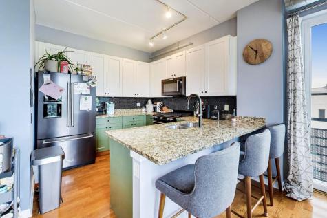 873 North Larrabee Street Chicago IL 60610