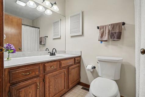 1975 Sandy Creek Drive Elgin IL 60123