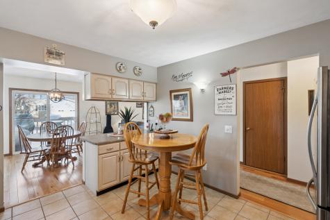 870 47TH Avenue East Moline IL 61244
