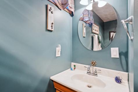870 47TH Avenue East Moline IL 61244