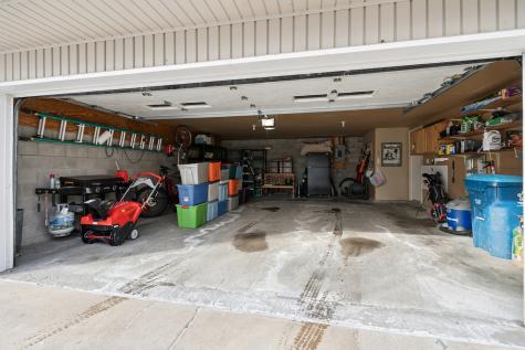 870 47TH Avenue East Moline IL 61244