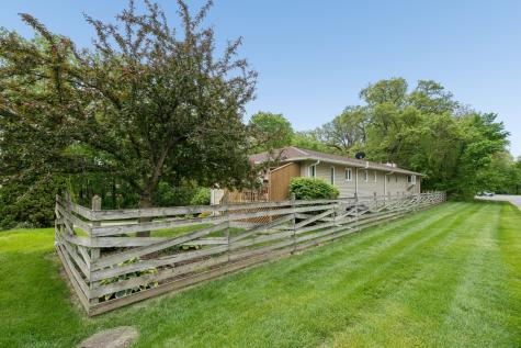 870 47TH Avenue East Moline IL 61244