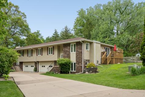 870 47TH Avenue East Moline IL 61244