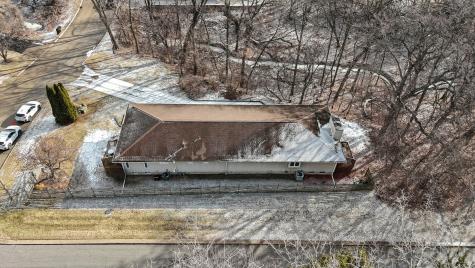 870 47TH Avenue East Moline IL 61244