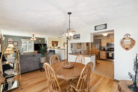 870 47TH Avenue East Moline IL 61244