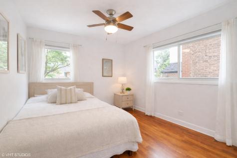 1045 West Altgeld Street Chicago IL 60614