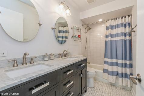1045 West Altgeld Street Chicago IL 60614