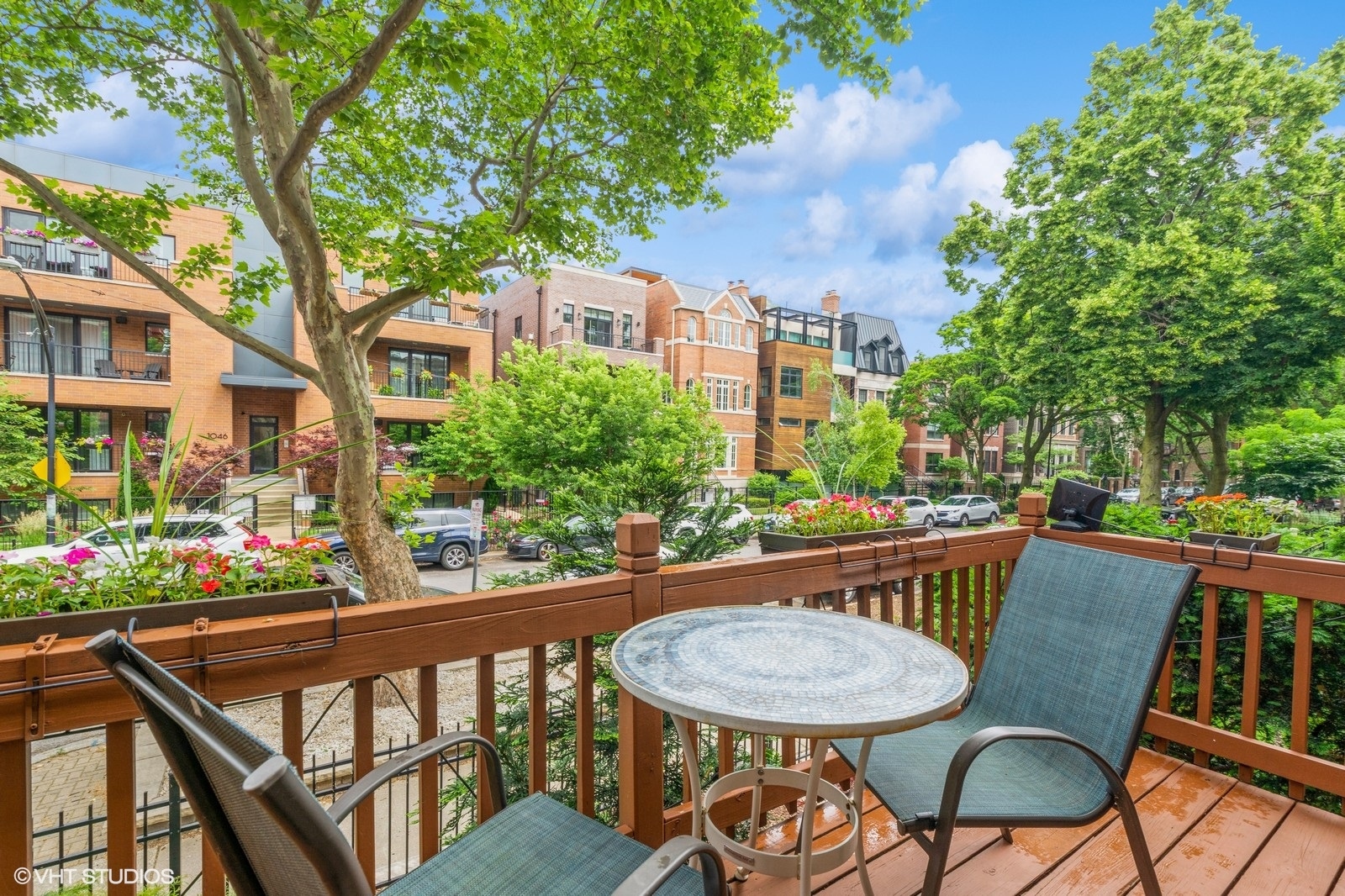 1045 West Altgeld Street Chicago IL 60614