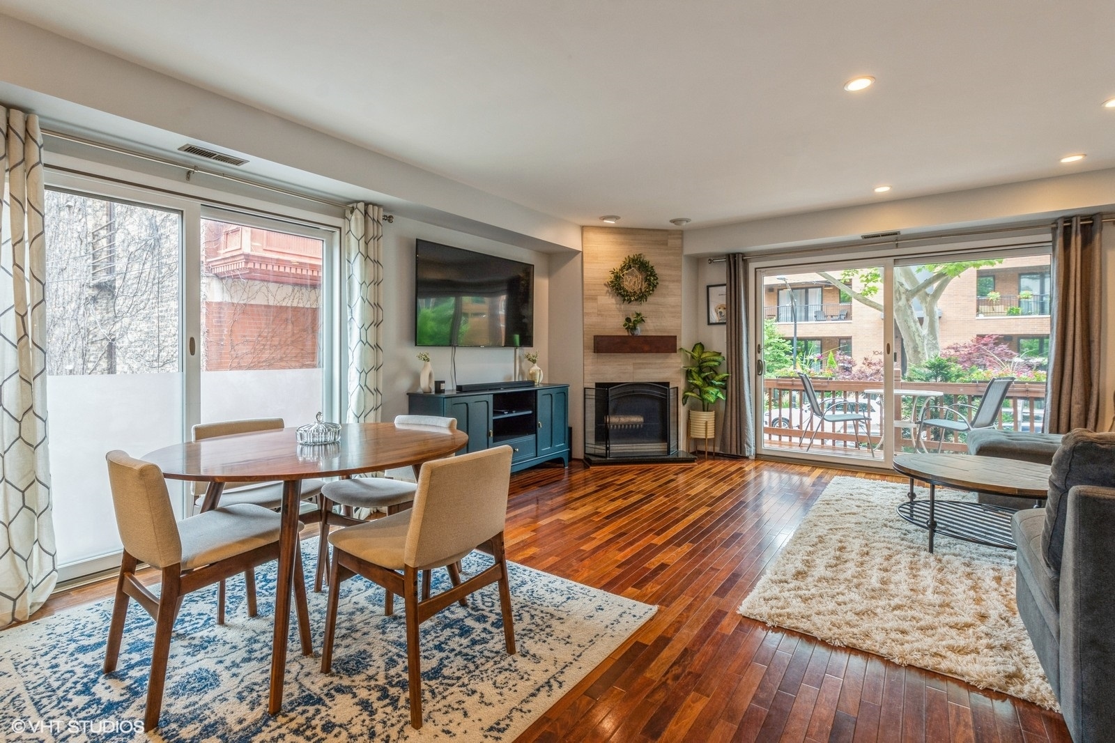 1045 West Altgeld Street Chicago IL 60614