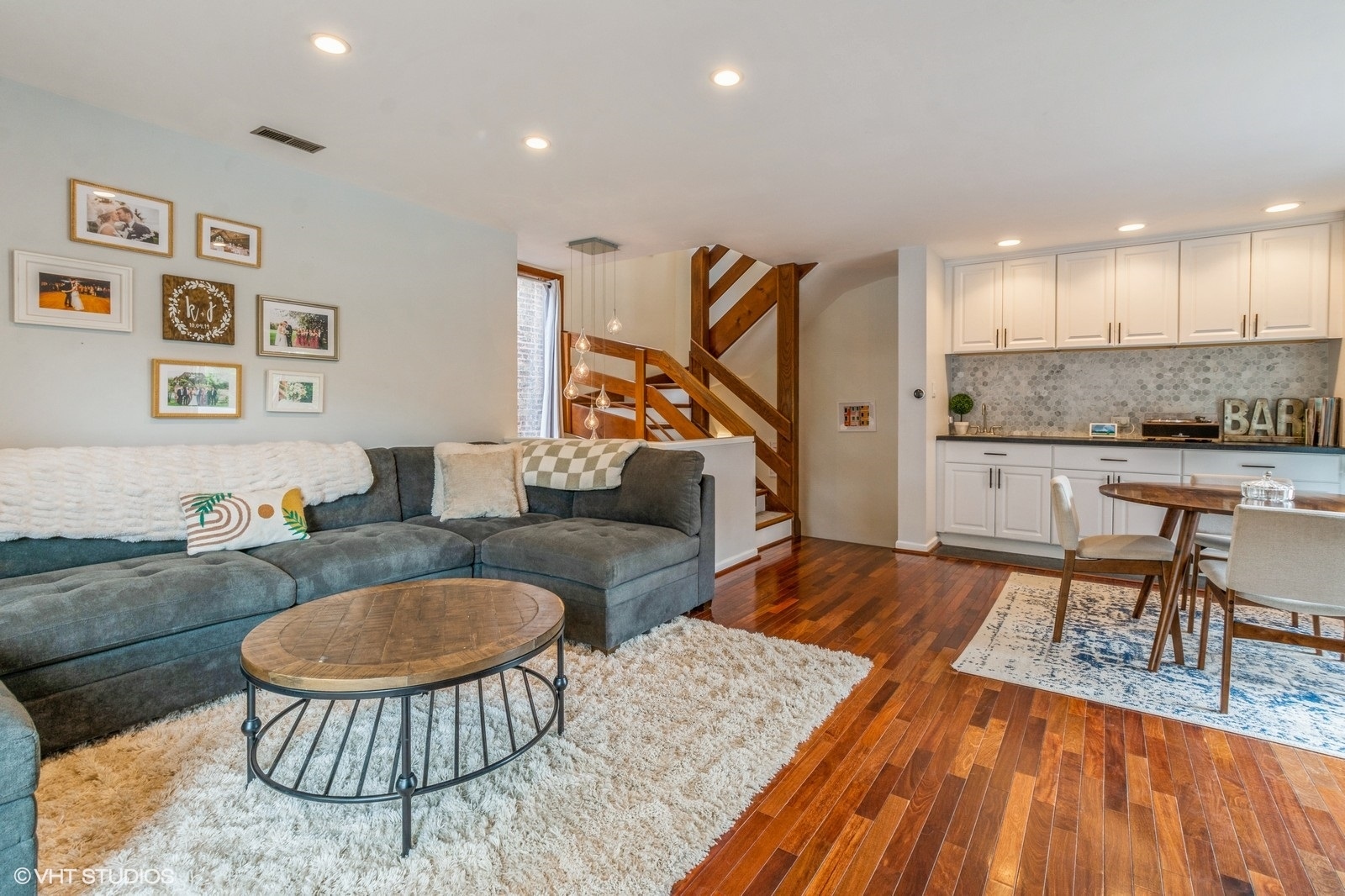 1045 West Altgeld Street Chicago IL 60614
