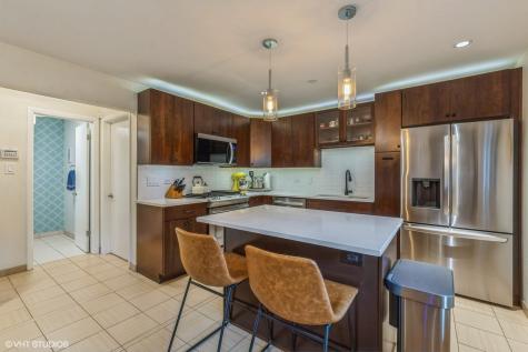 1045 West Altgeld Street Chicago IL 60614