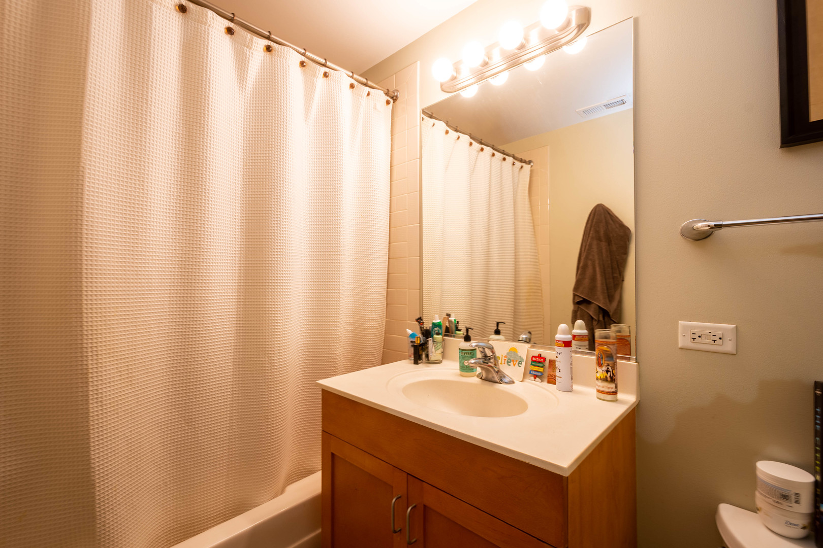 1075 West Roosevelt Road Chicago IL 60608