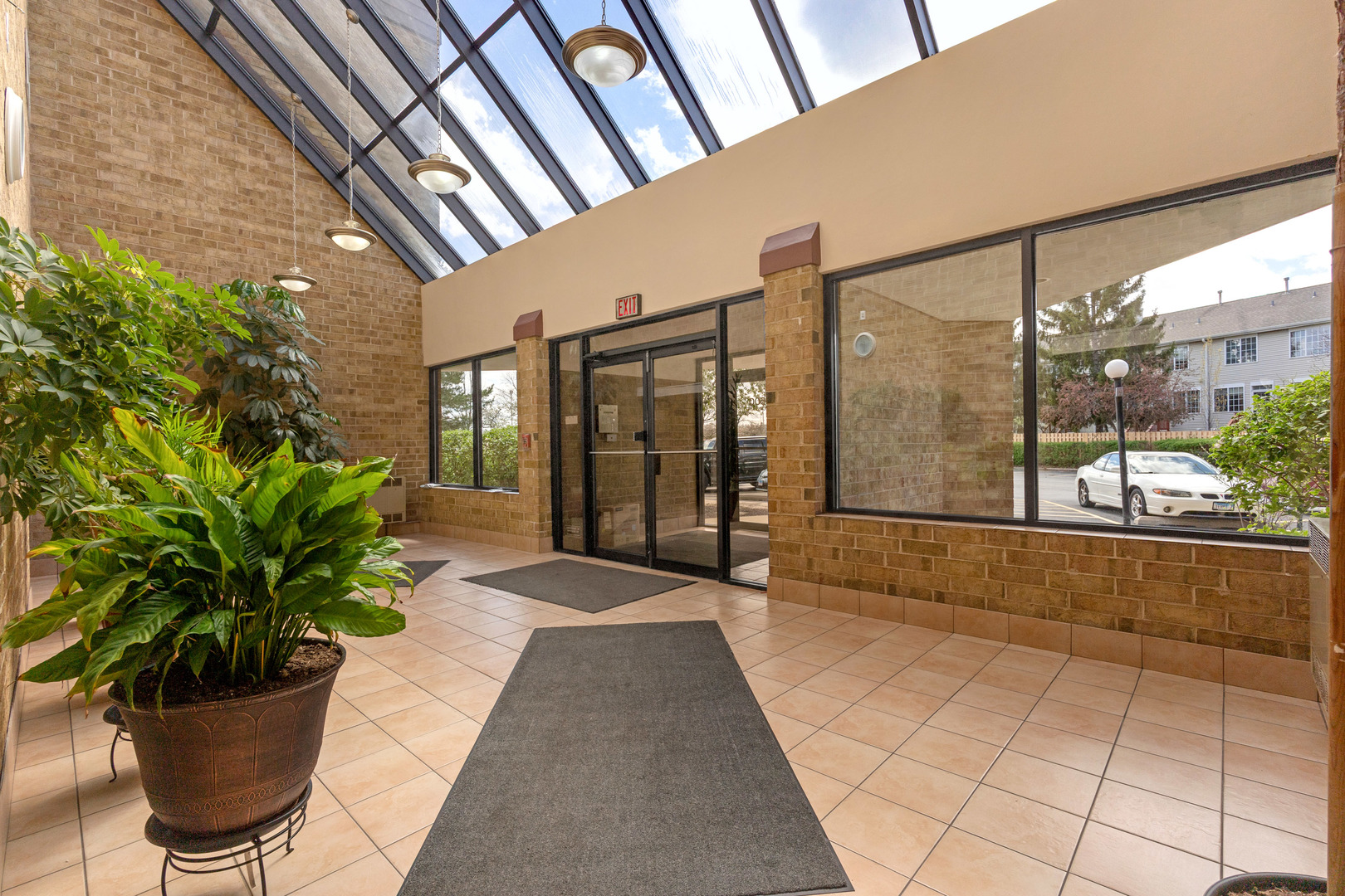 5600 Astor Lane Rolling Meadows IL 60008