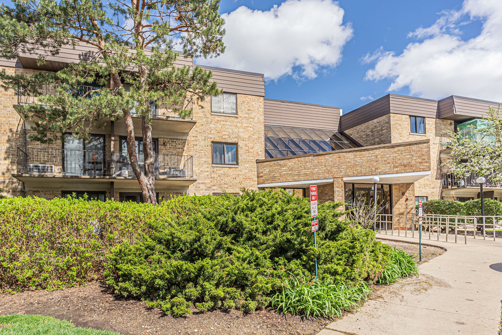 5600 Astor Lane Rolling Meadows IL 60008