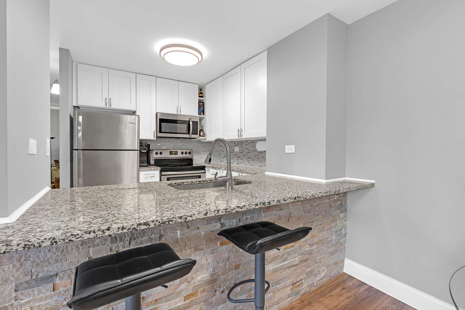 5600 Astor Lane Rolling Meadows IL 60008