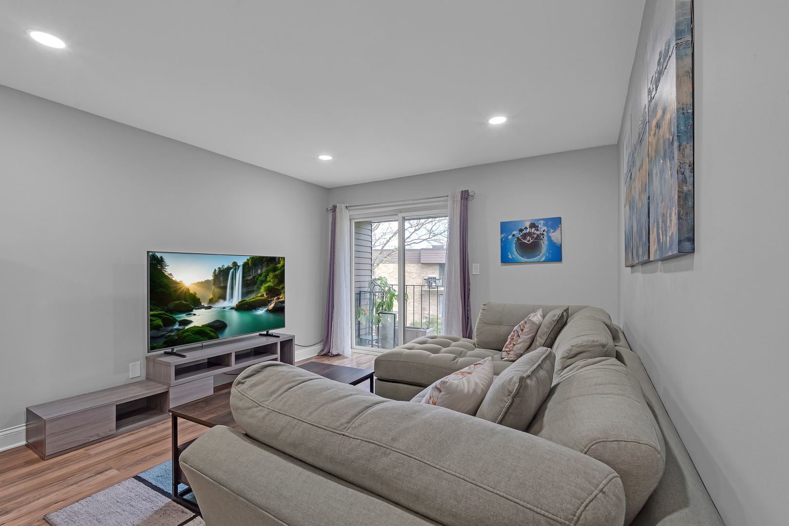 5600 Astor Lane Rolling Meadows IL 60008