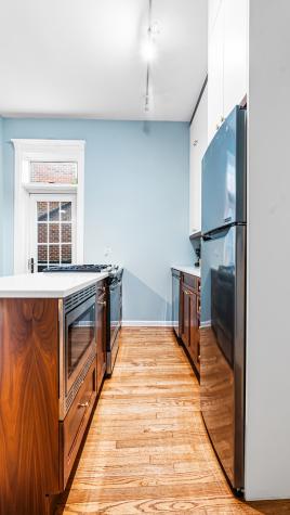 1049 West Wellington Avenue Chicago IL 60657