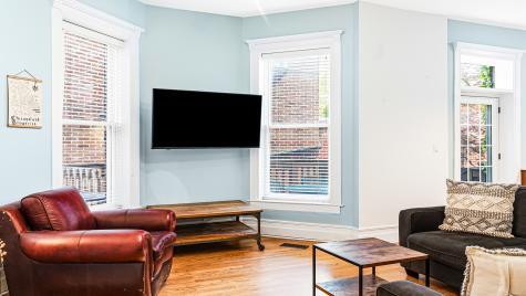 1049 West Wellington Avenue Chicago IL 60657