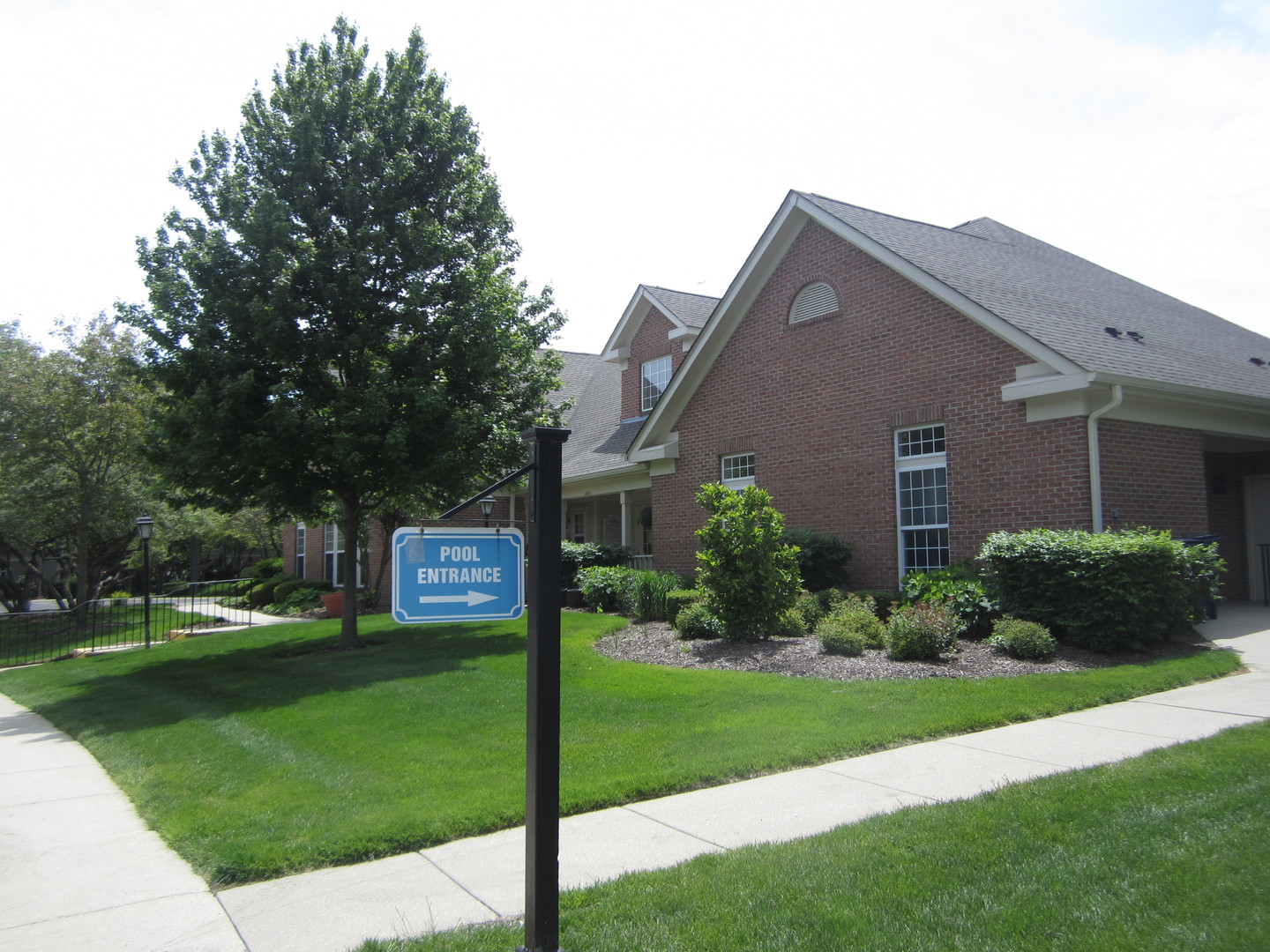 2862 Meadow Lane Schaumburg IL 60193