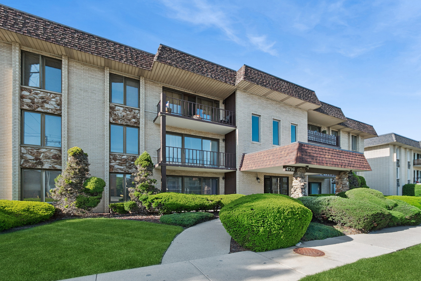 4716 West 106th Place Oak Lawn IL 60453