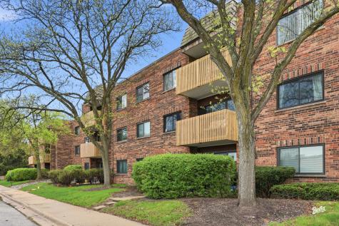 925 Spring Hill Drive Northbrook IL 60062
