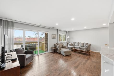 925 Spring Hill Drive Northbrook IL 60062