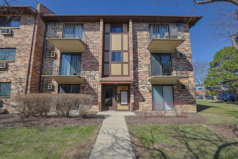 230 Klein Creek Court Carol Stream IL 60188