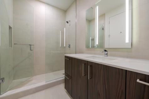 211 North Harbor Drive Chicago IL 60601
